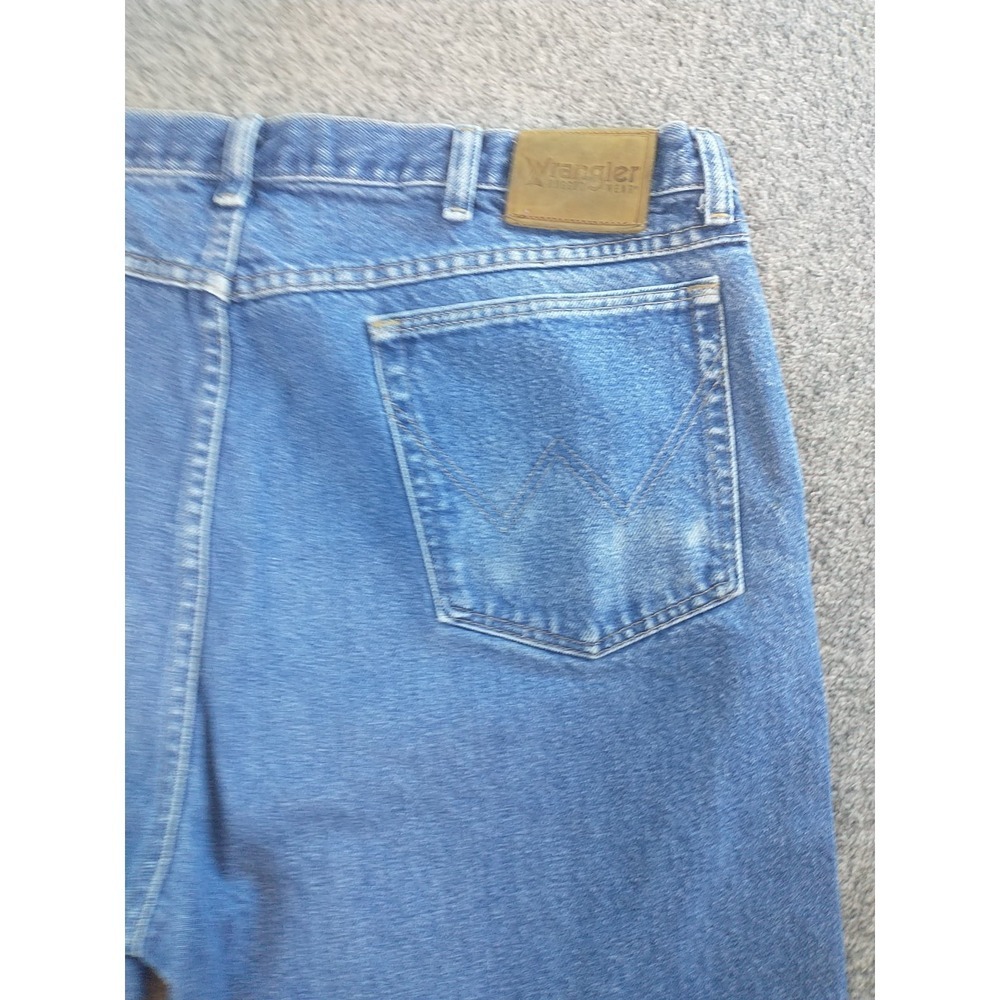 Wrangler Rugged Wear Mens Blue Straight Leg Jeans 38x29 Medium Wash 39902PW - Picture 13 of 16